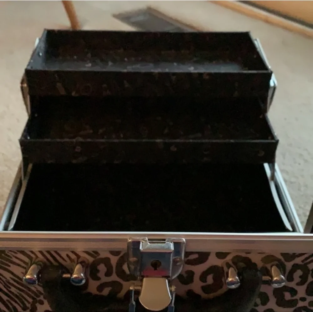 Animal Print Foldable Hard Train Makeup Beauty Case Lock & Key Included